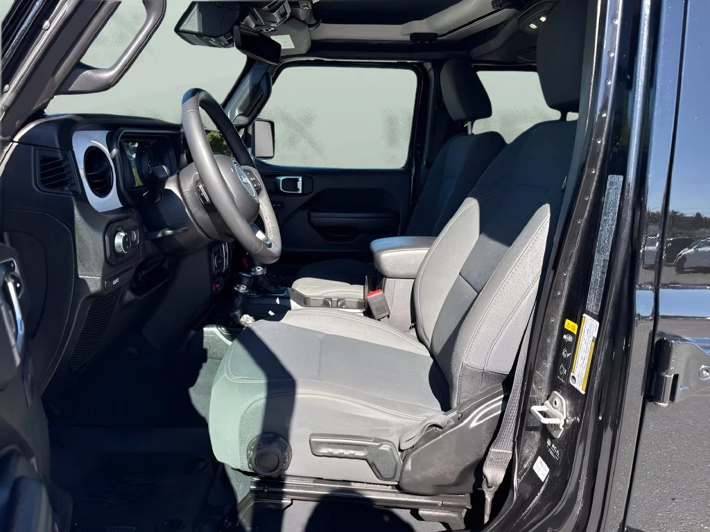 Used 2025 Black Jeep Willys image 9
