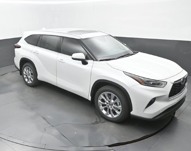 New 2026 Wind Chill Pearl Toyota Limited image 29
