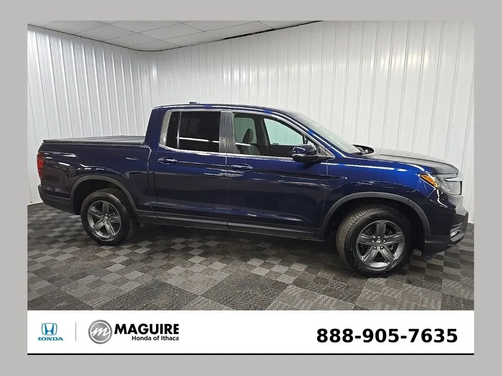 Used 2023 Obsidian Blue Pearl Honda RTL image 1