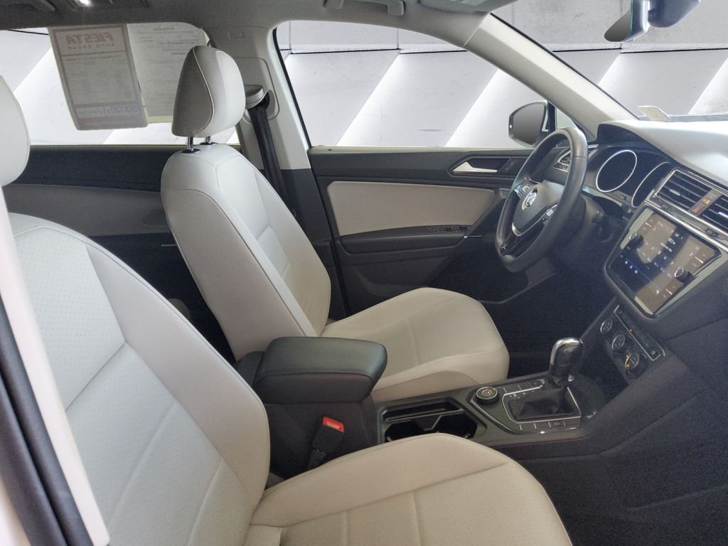 Used 2020 Beige Volkswagen 2.0T SE image 13