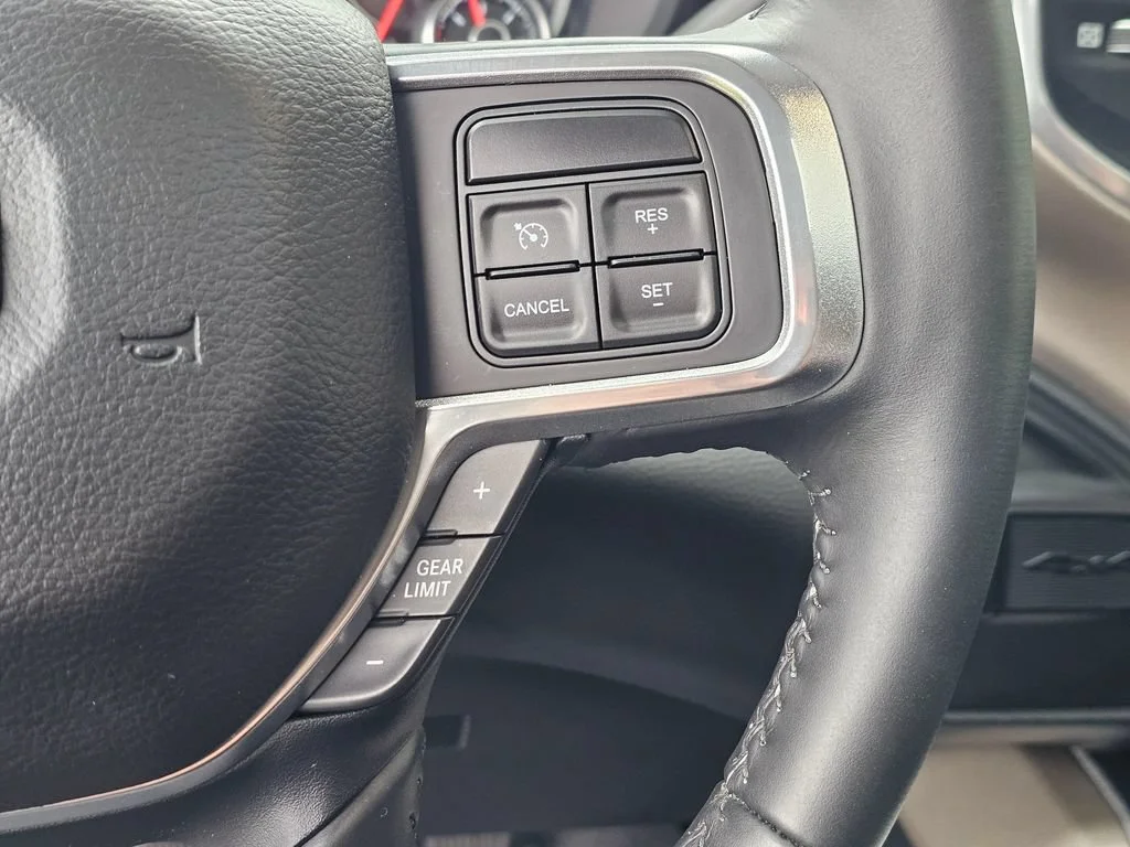 Used 2019  Ram Laramie image 26