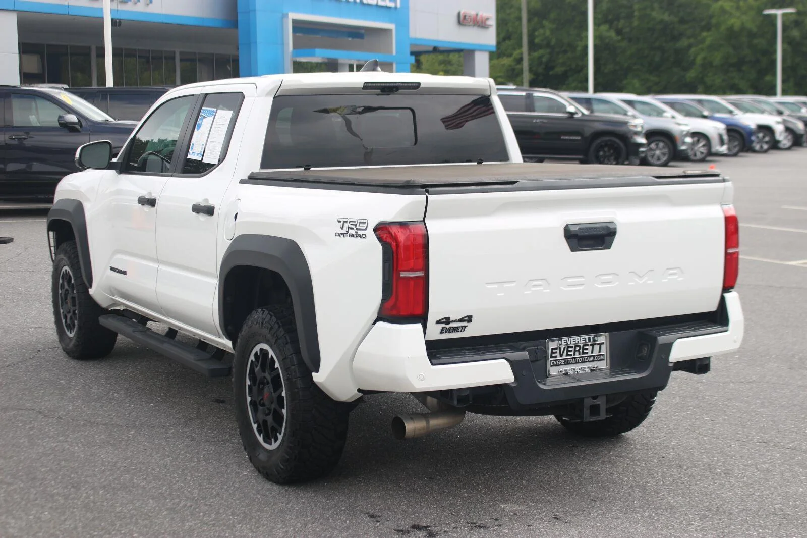 Used 2024 White Toyota SR5 image 5