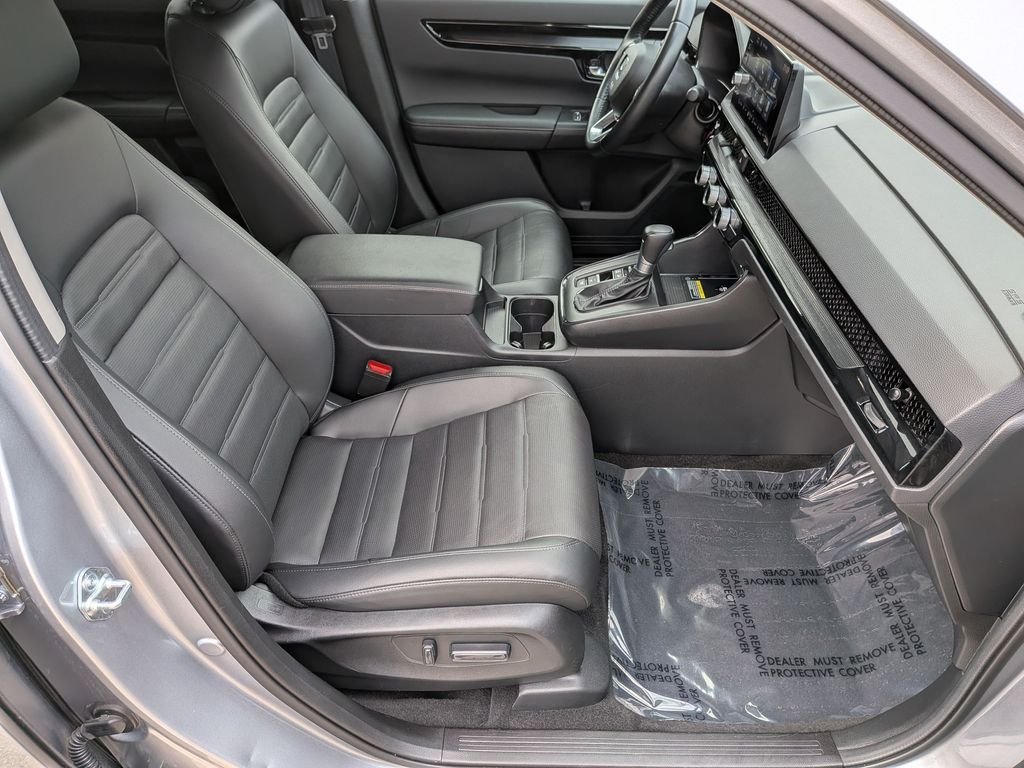 Used 2025 Silver Honda EX-L image 32