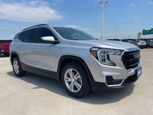 Used 2022 Silver GMC SLE image 7