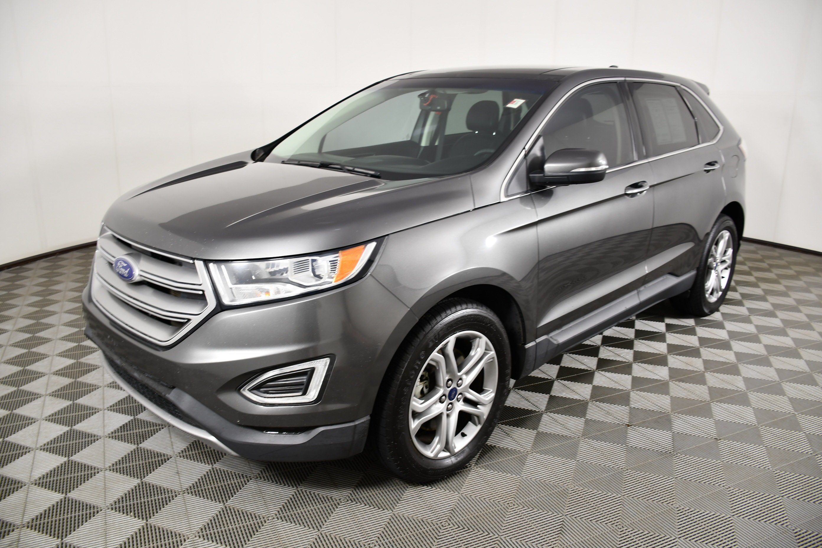 Used 2016 Magnetic Ford Titanium image 10