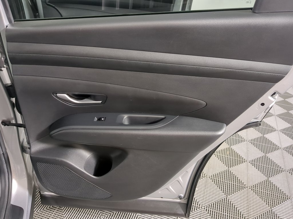 Used 2025 Shimmering Silver Hyundai SEL image 23