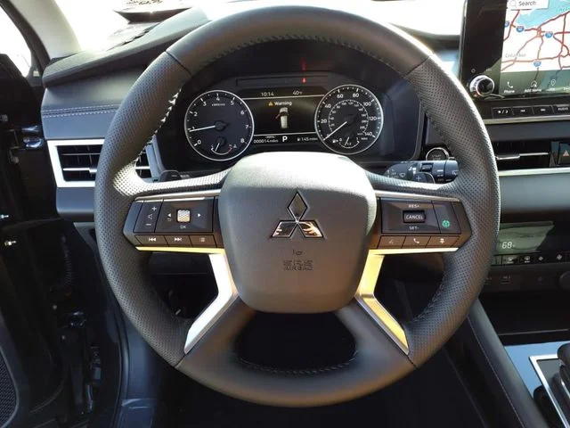 Used 2024 Gray Mitsubishi SE image 15