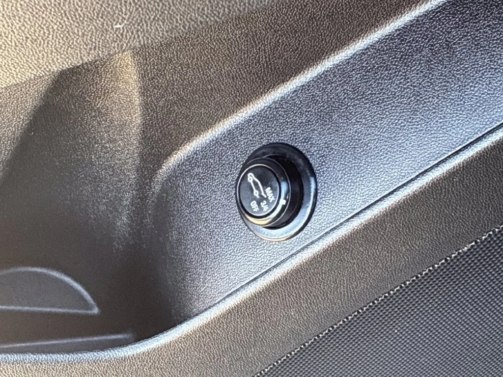 Used 2018 IVY METALLIC Chevrolet LT image 13