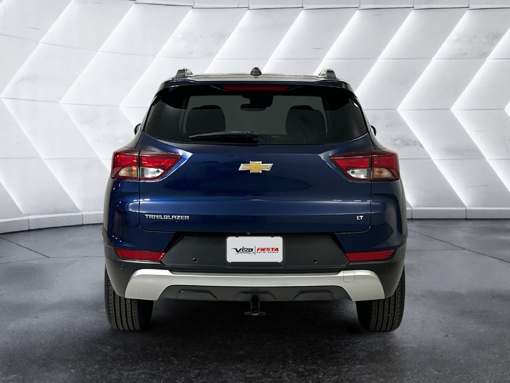 Used 2022 Blue Chevrolet LT image 5
