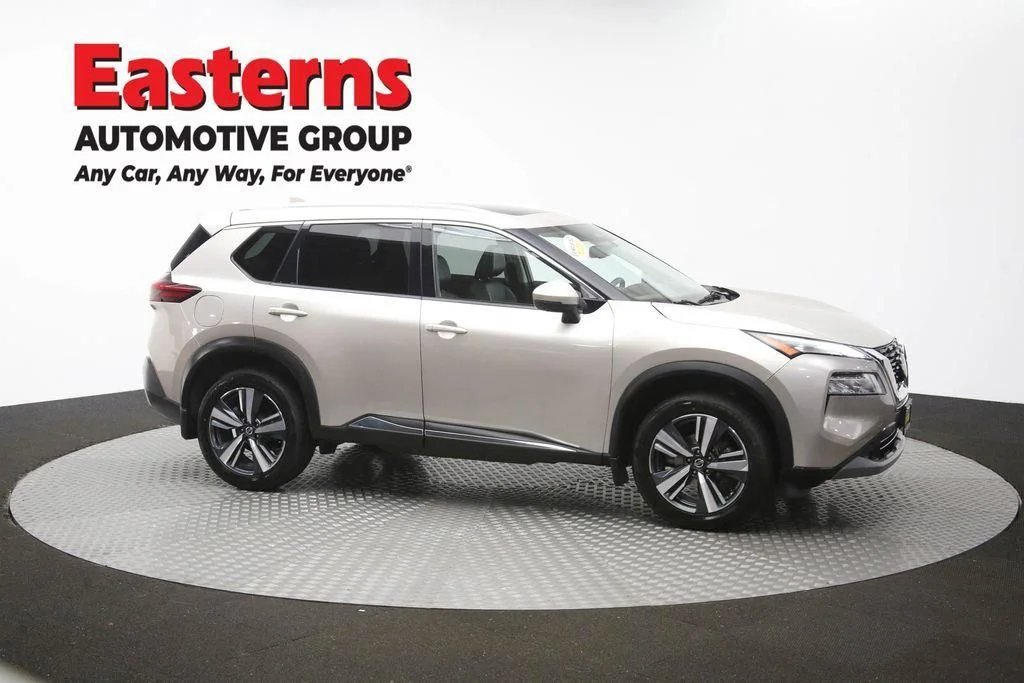 Used 2021 Gold Nissan SL image 51