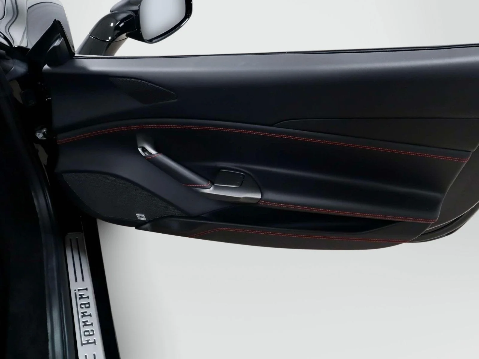 Used 2019 Nero Ferrari  image 15