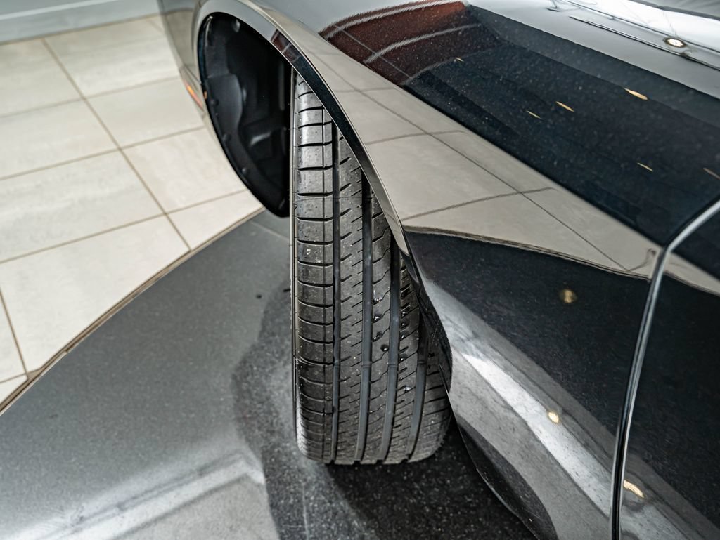 Used 2021 Pitch Black Clearcoat Dodge SXT image 39