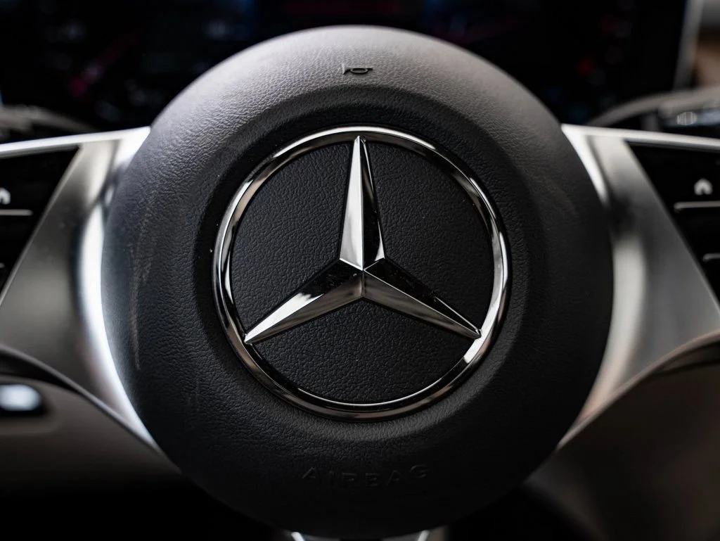Used 2026 Black Mercedes-Benz GLC 300 image 32