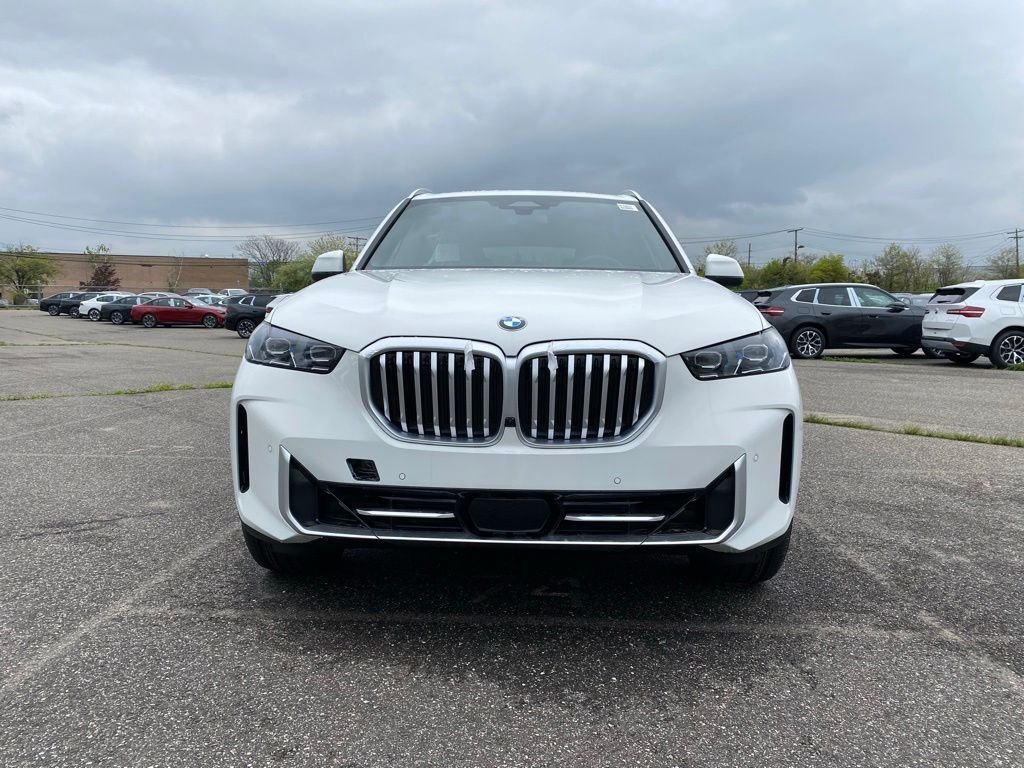 New 2026 Alpine White BMW xDrive40i image 2