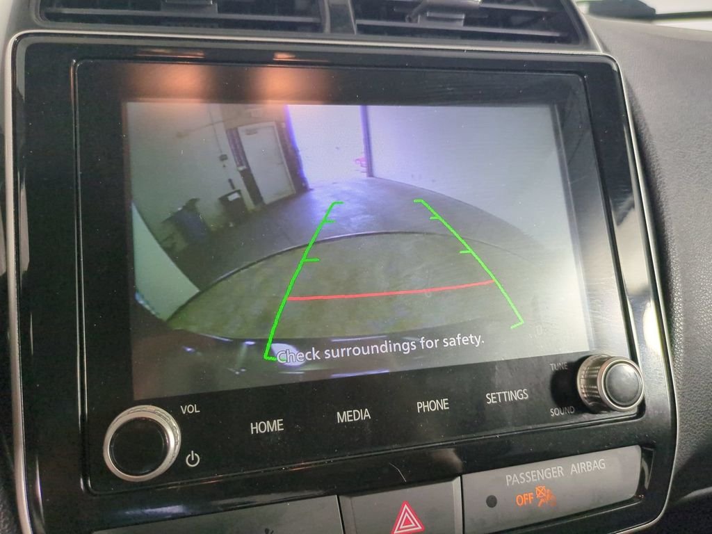 Used 2024  Mitsubishi 2.0 ES image 24