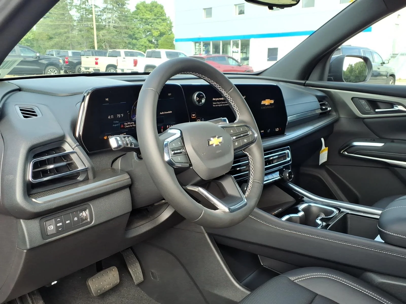2027 Chevrolet Traverse LT - Photo 8