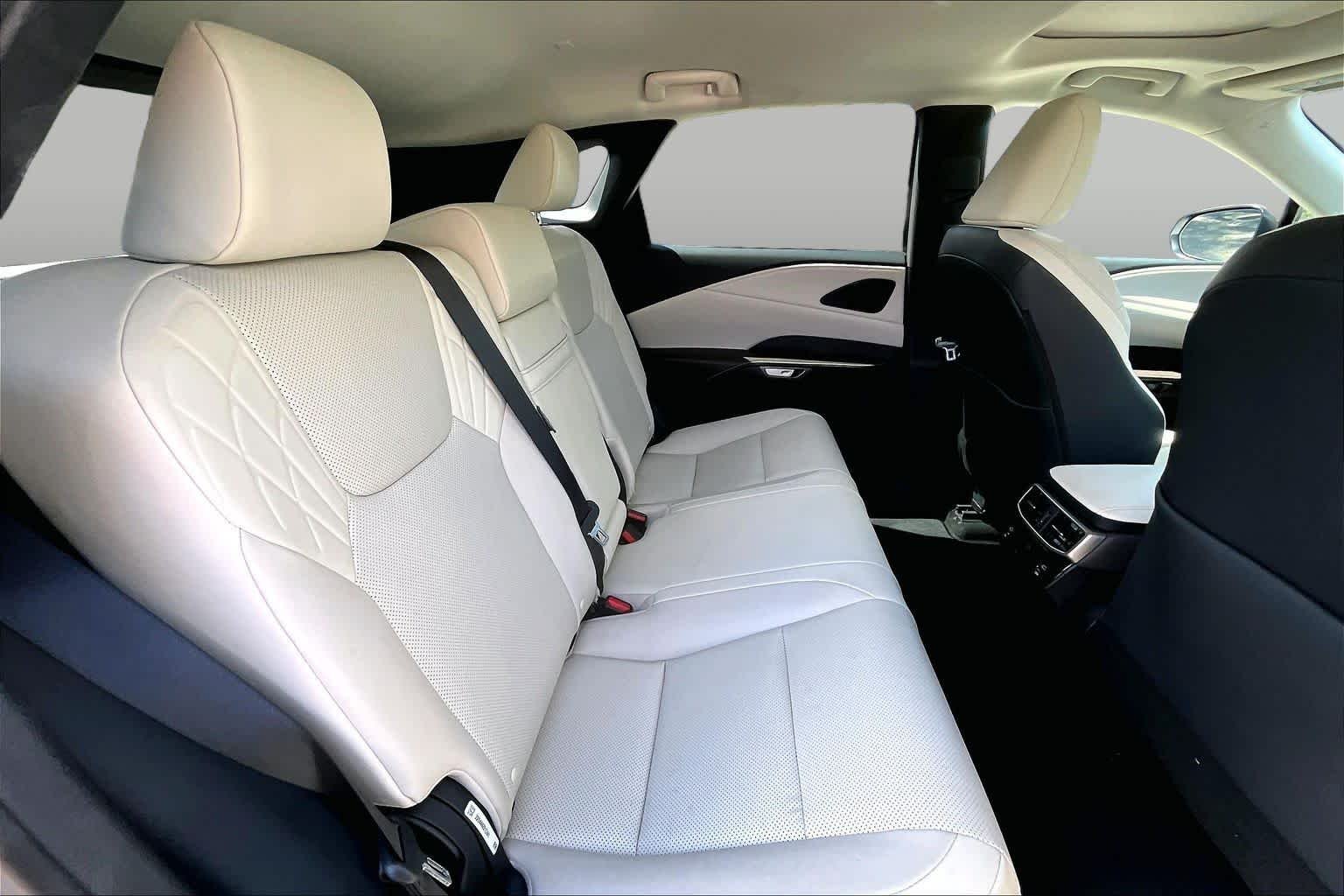 Used 2024 Eminent White Pearl Lexus Premium image 20