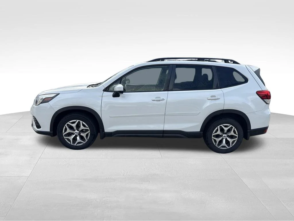 Used 2022 White Subaru Premium image 2