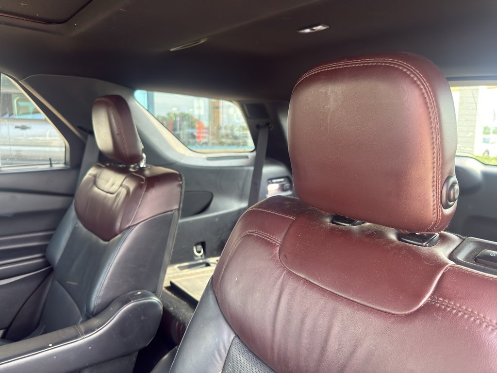 Used 2020 Magnetic Metallic Ford Platinum image 14