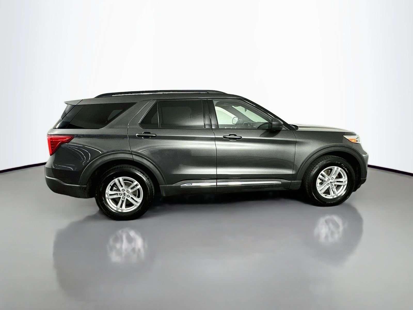 Used 2020 Magnetic Metallic Ford XLT image 8