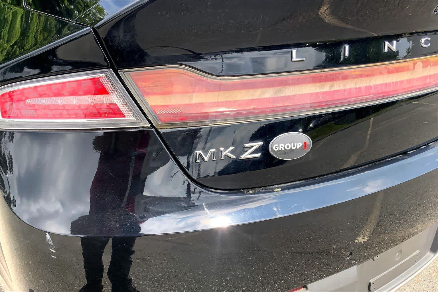 Used 2018 Black Velvet Lincoln Reserve image 33