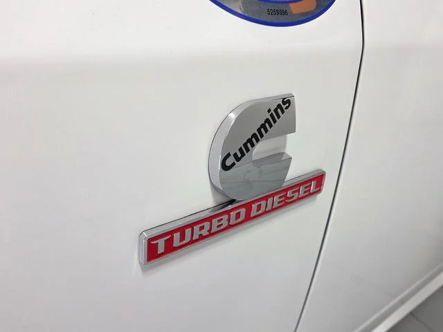 New 2026 Bright White Clear-Coat Exterior Paint RAM Tradesman image 14