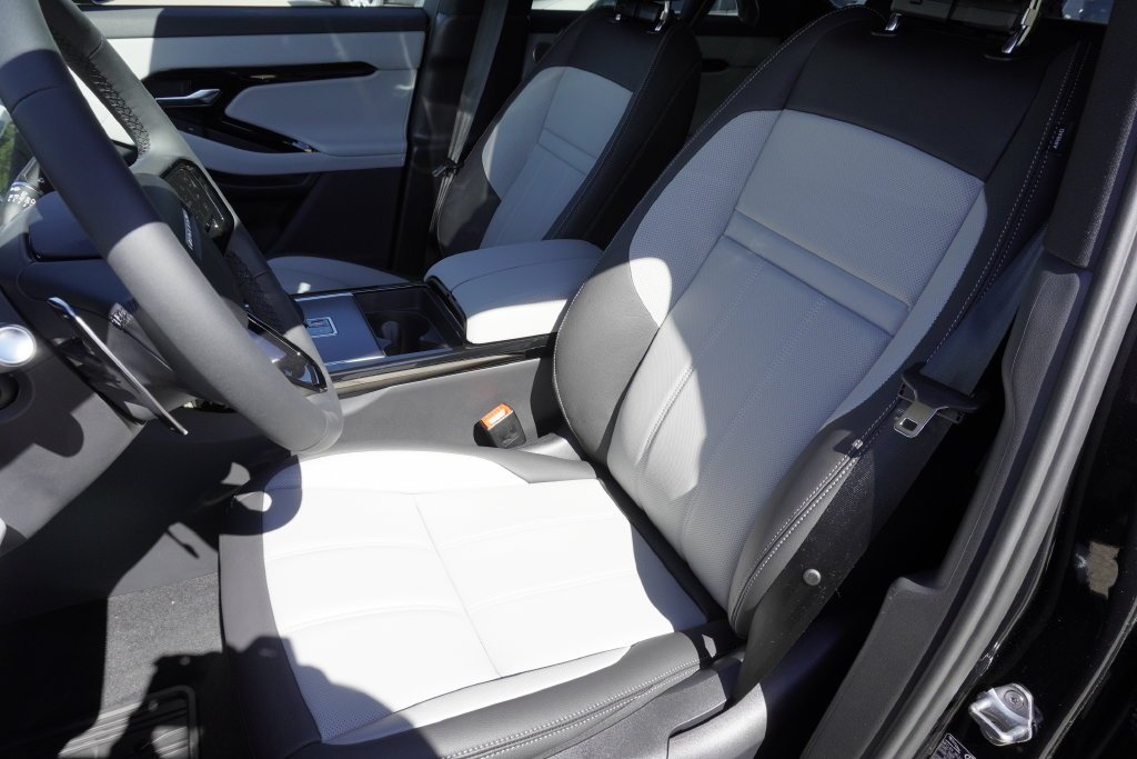 New 2026 Santorini Black Land Rover Hoxton Edition image 20