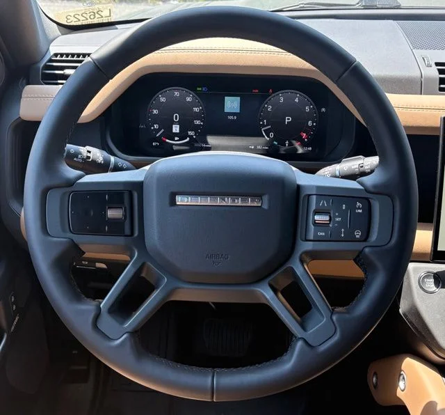 New 2026 Woolstone Green Land Rover X-Dynamic SE image 17