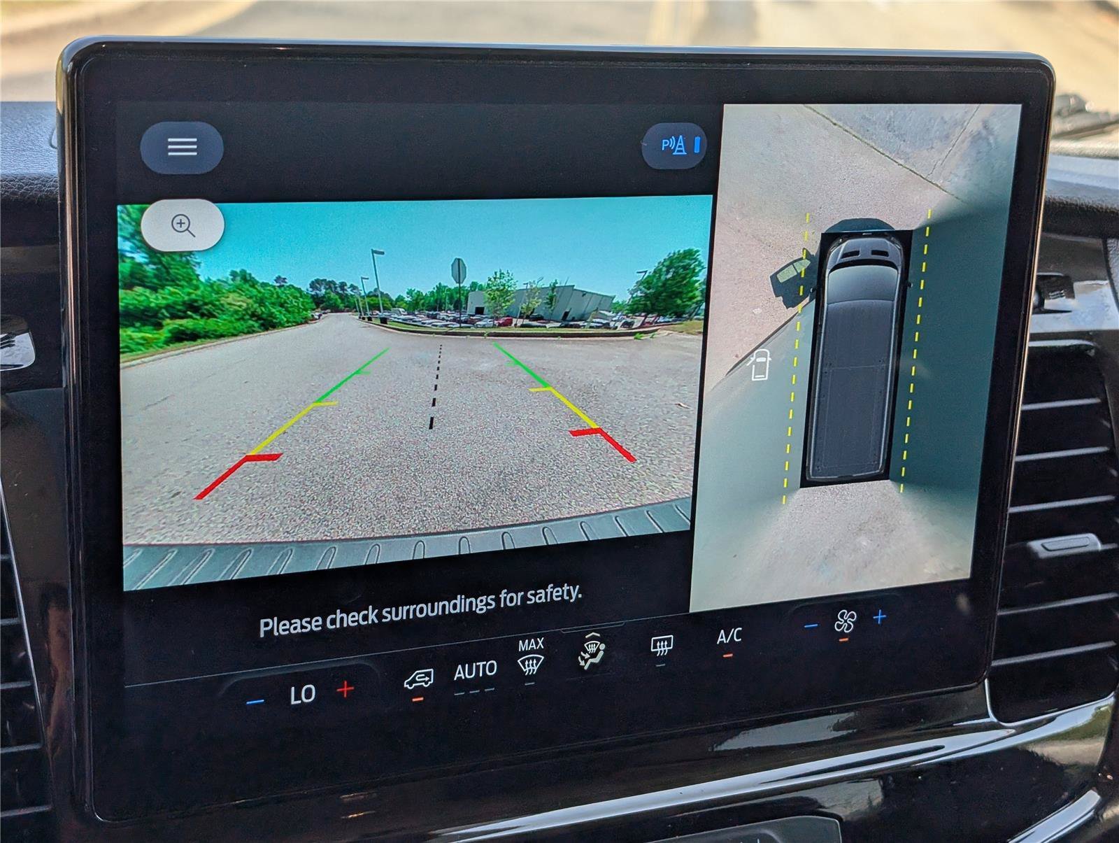 2023 Ford Transit Passenger Van XL - Photo 24