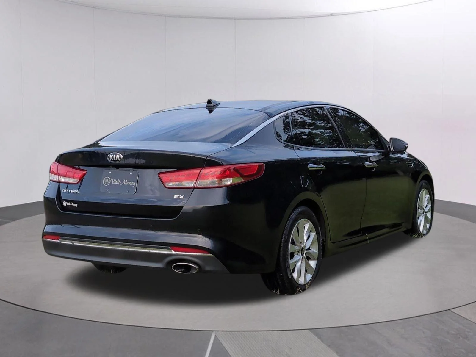 Used 2016 Ebony Black Kia EX image 5