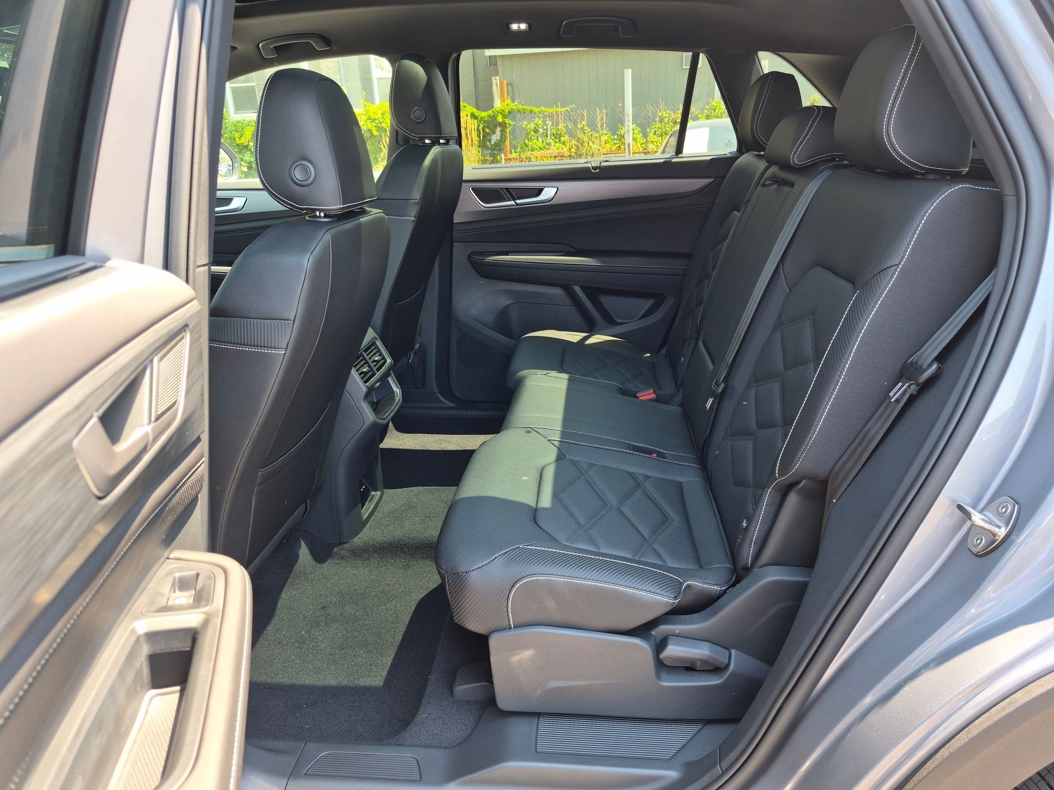 New 2026 Silver Mist Metallic Volkswagen 2.0T SE w/Technology image 14