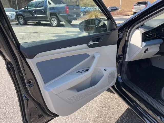 New 2026 Black Volkswagen 1.5T SE image 5