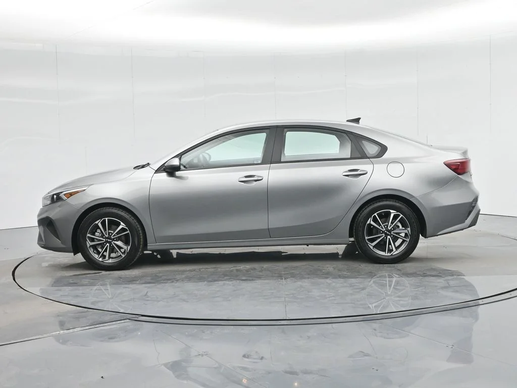 Used 2022 Gray Kia LXS image 24