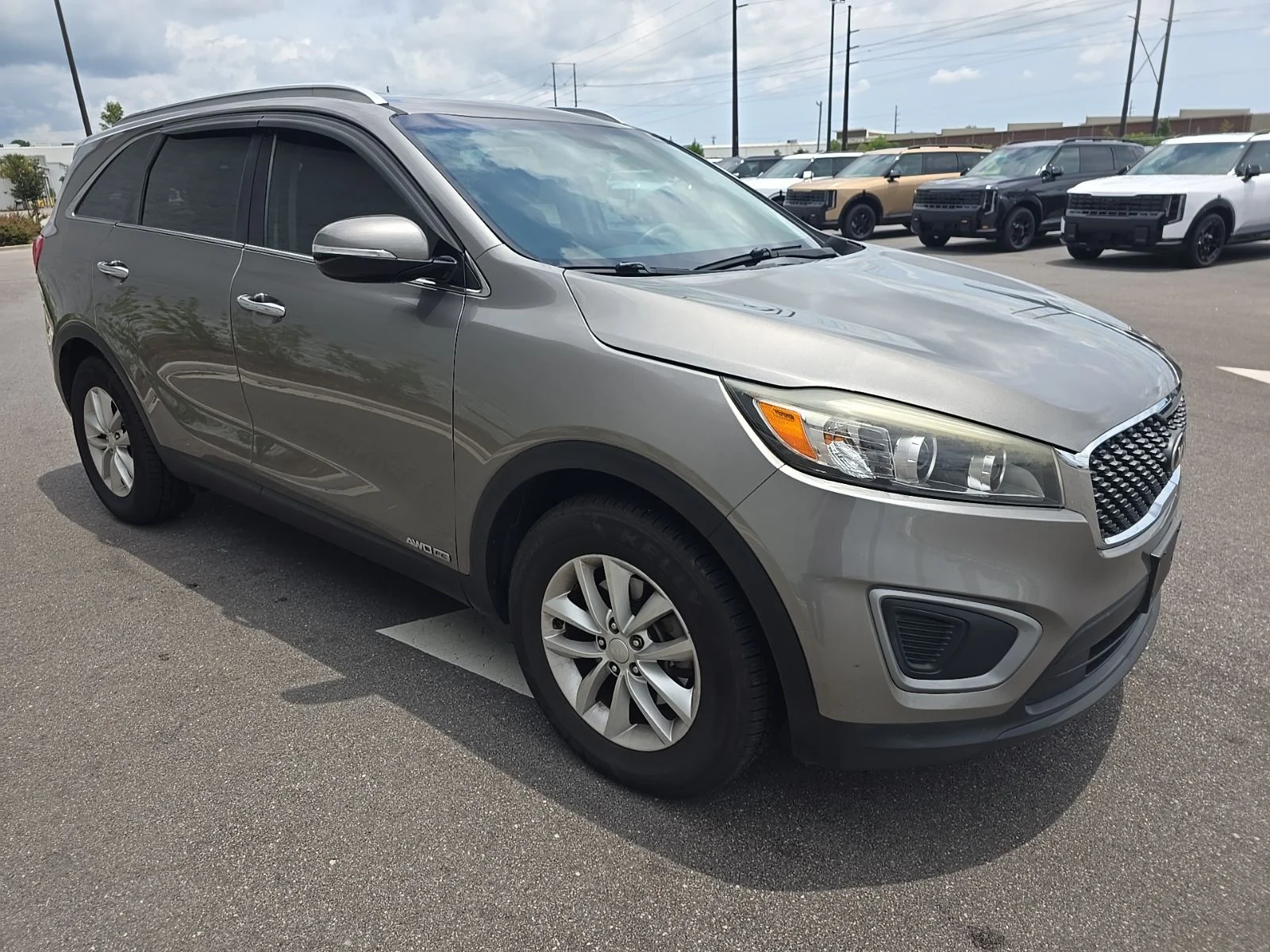 Used 2016 Titanium Silver Kia LX image 3