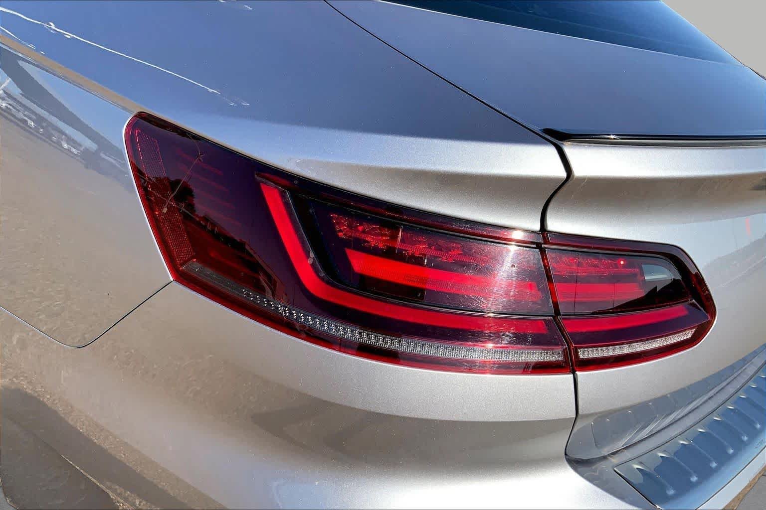 Used 2021 Pyrite Silver Metallic Volkswagen SEL R-Line image 29
