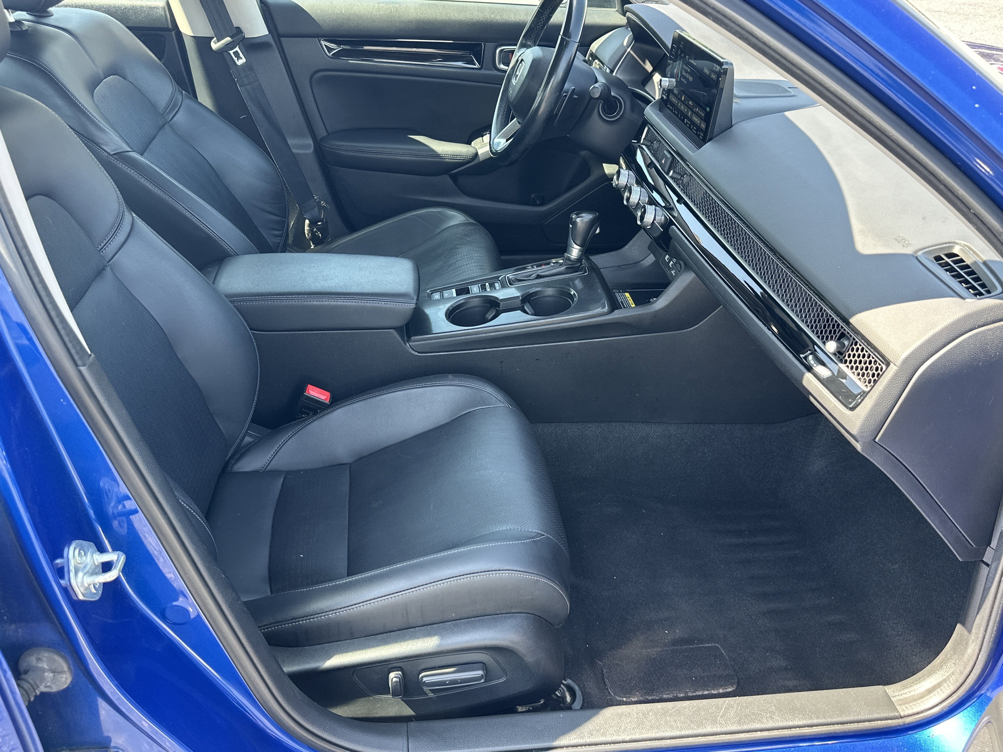 Used 2022  Honda Touring image 14