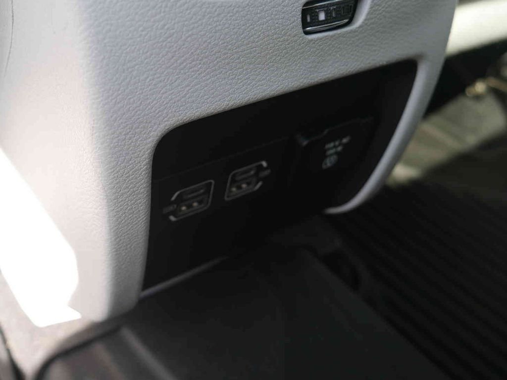 Used 2021 Blue Jeep Limited image 18