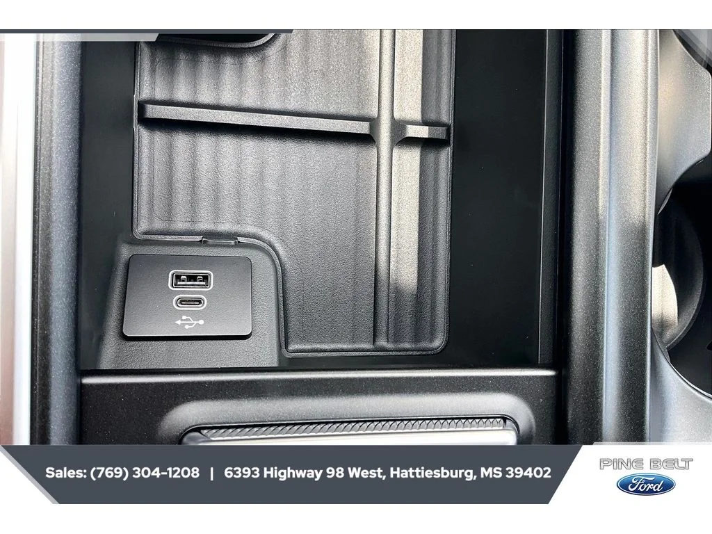 New 2026 Star White Metallic Tri-Coat Ford Active image 24