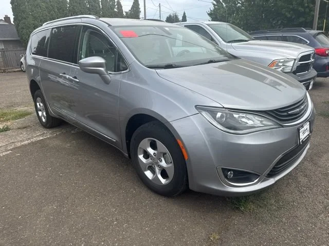 2018 Chrysler Pacifica Hybrid Touring L