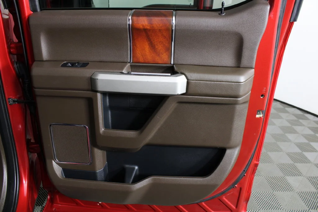 Used 2020 Red Ford King Ranch image 9