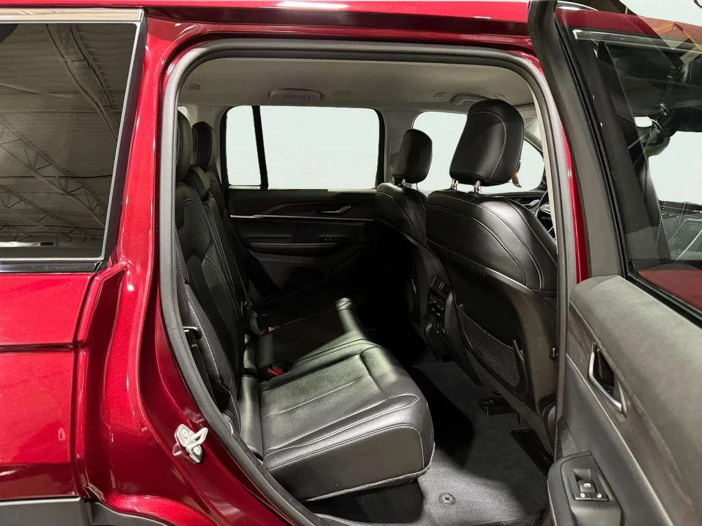 Used 2023 Velvet Red Pearlcoat Jeep Limited image 23
