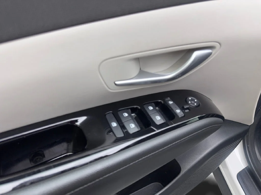 Used 2022 Gray Hyundai SEL Convenience image 34