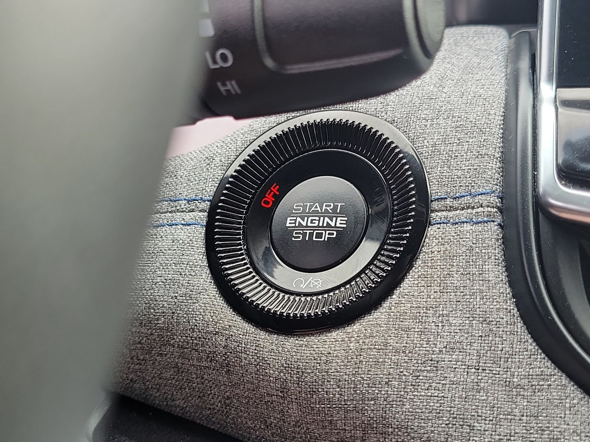 Certified Used 2024  Jeep Latitude image 15