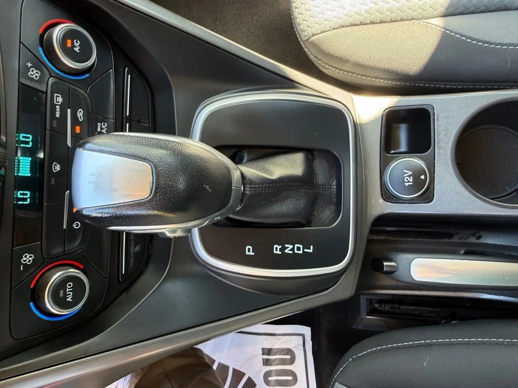 Used 2017 Black Ford SE image 18