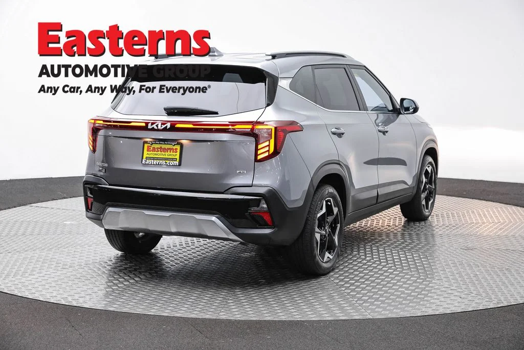 Used 2024 Gray Kia EX image 5