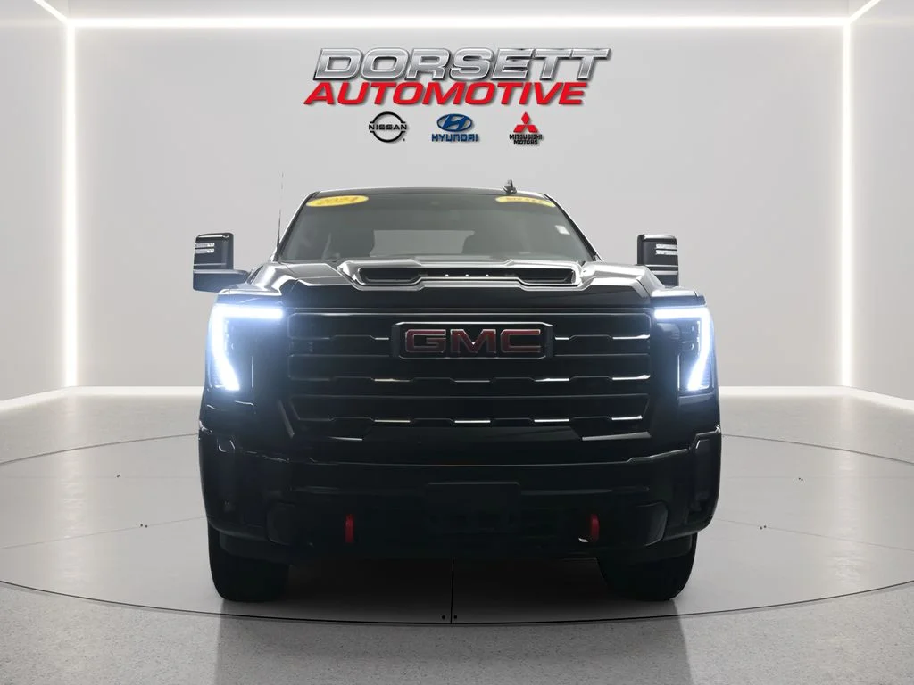 Used 2024 Onyx Black GMC AT4 image 2
