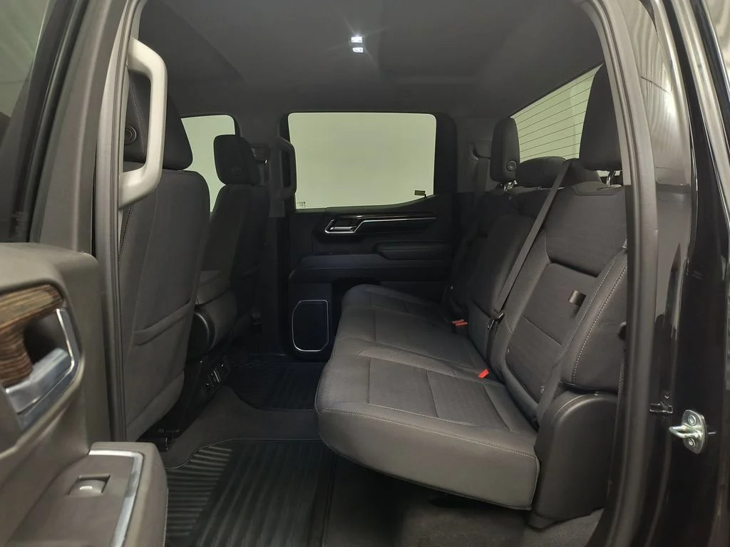 Used 2023 Onyx Black GMC Elevation w/3SB image 19