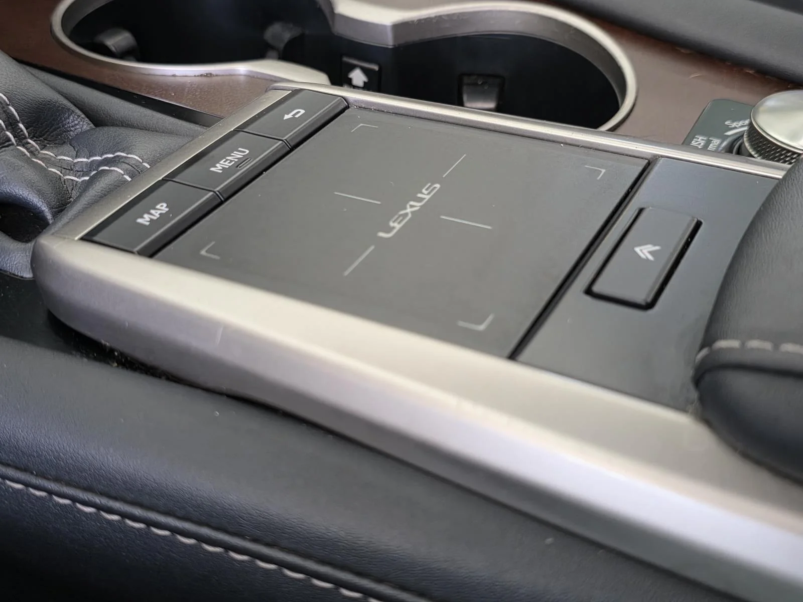Used 2020 White Pearl Lexus 350L image 26