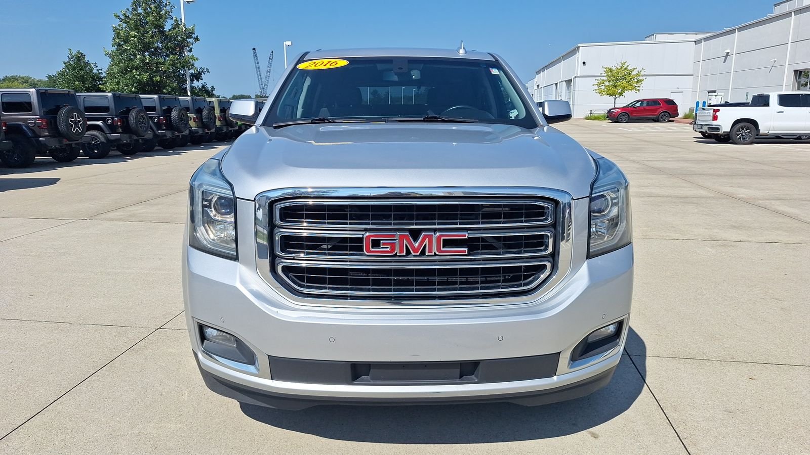 Used 2016 Silver GMC SLE image 9
