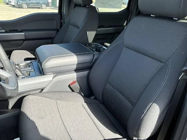 New 2026 Agate Black Metallic Ford XLT image 12